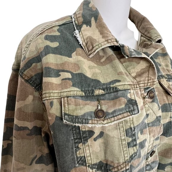FREE PEOPLE GREEN CAMO CROP DENIM JACKET SIZE XS - Picture 10 of 13